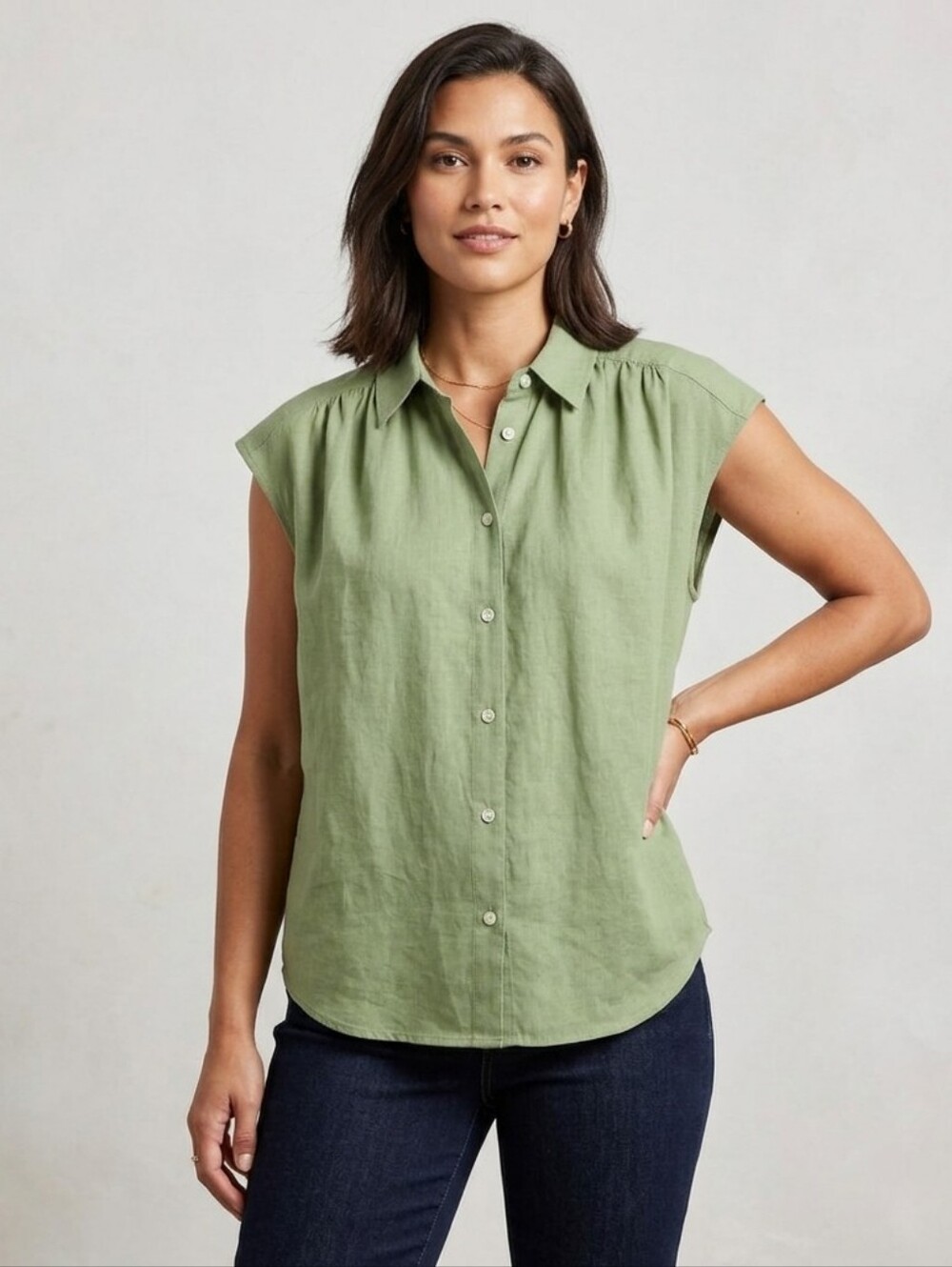 H & M Green Sleeveless Butoon Up Blouse